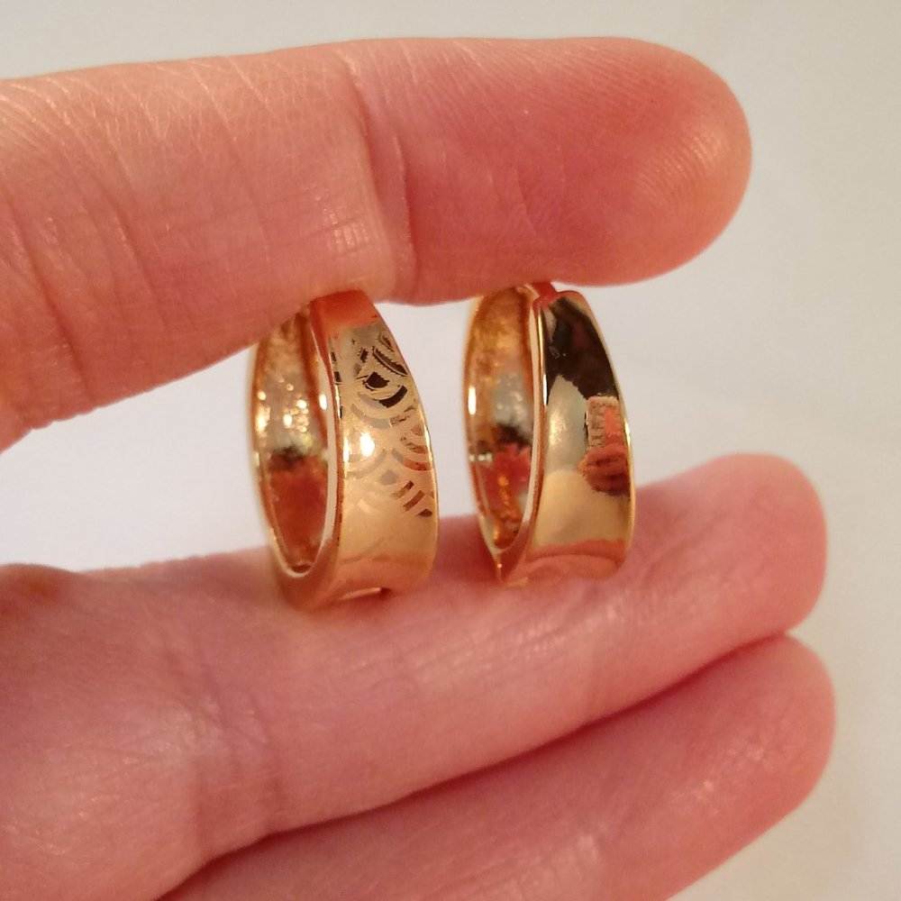 18K Yellow Gold Filled Laser Carved Hoop Earrings Gorgeous Party Gift - Picture 2 of 4